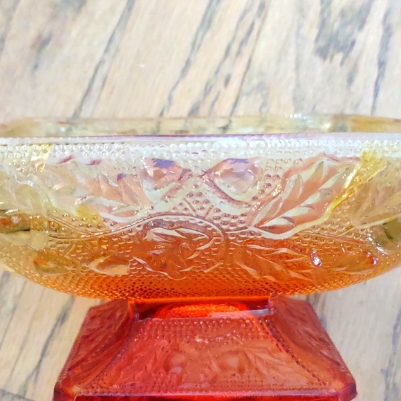 Vintage Jeanette Glass Amber Marigold Oak Leaf and Acorn Candy Dish - Picture 6 of 7
